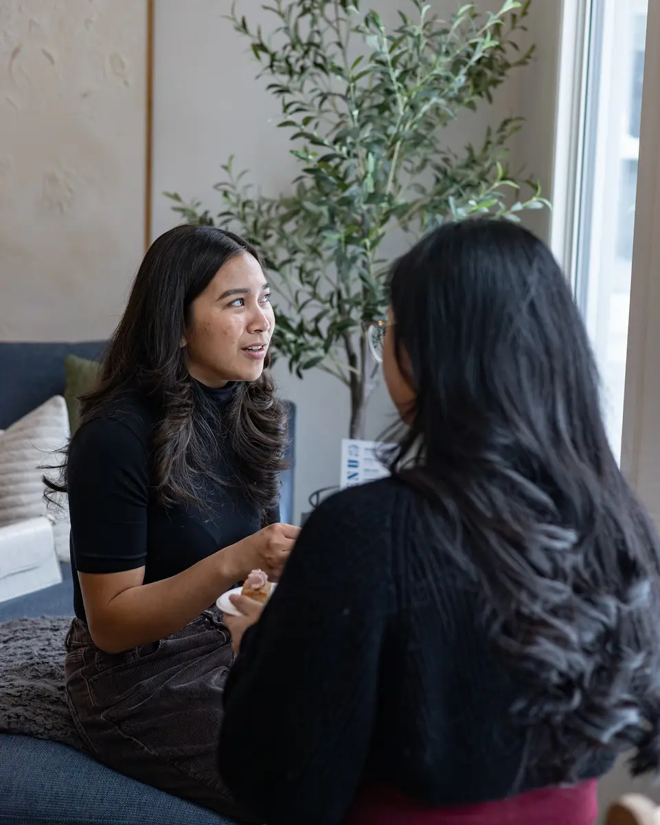 Two guests in real conversation